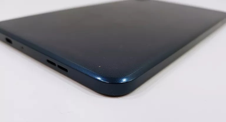 Kolor niebieski – Stylowy design tabletu