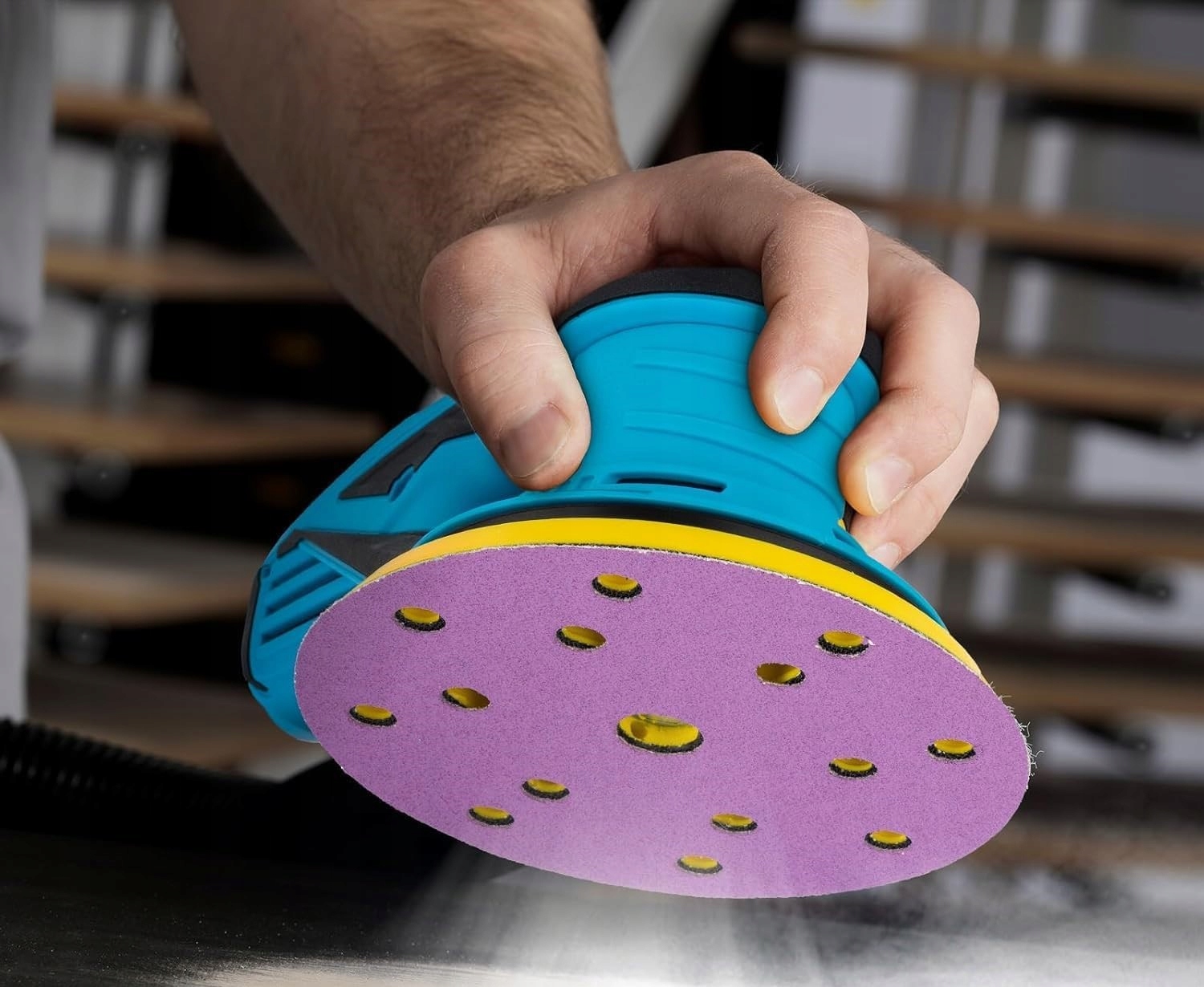 Uniwersalne zastosowanie – Doskonała do różnych materiałów i powierzchni