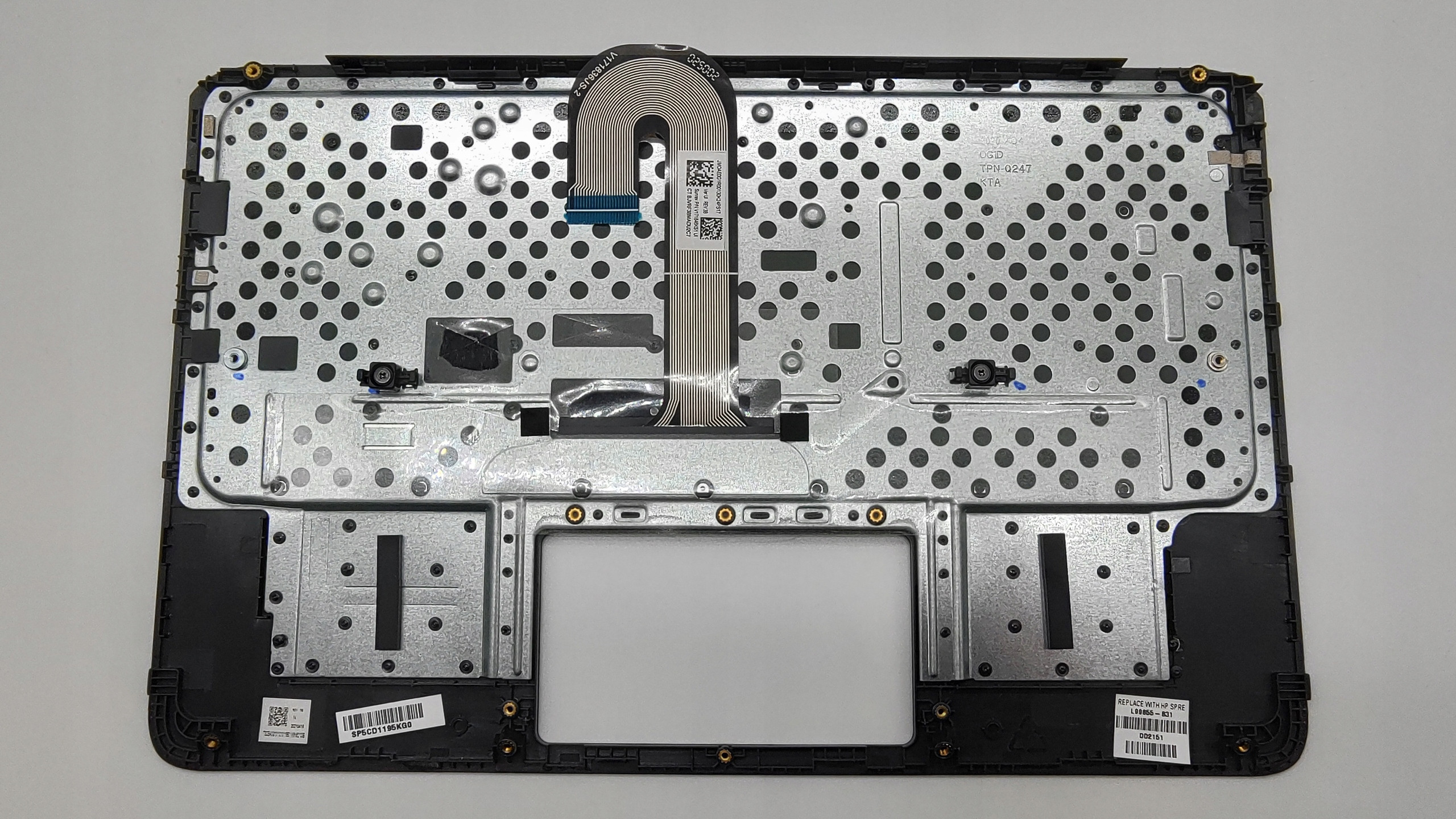 Estetyka i funkcjonalność w srebrnym kolorze