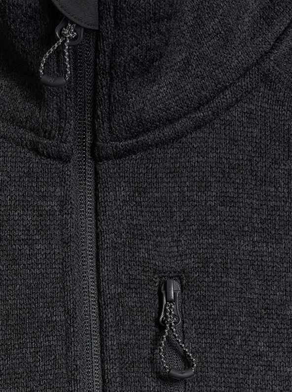 Funkcjonalność – Rozpinany zamek i stójka chroniąca przed zimnem