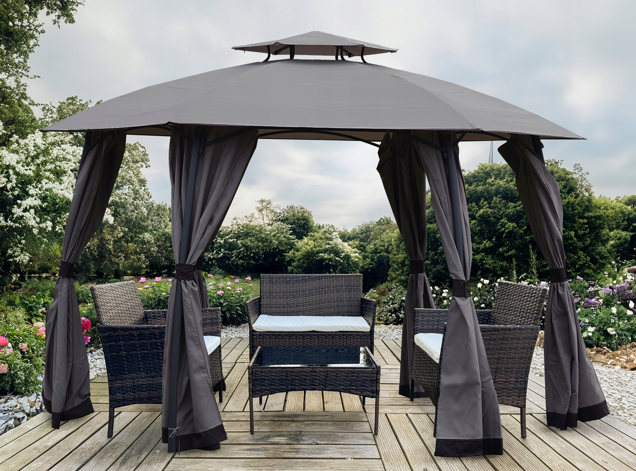 Wszechstronne zastosowanie – idealny do ogrodu, na tarasie i przy basenie