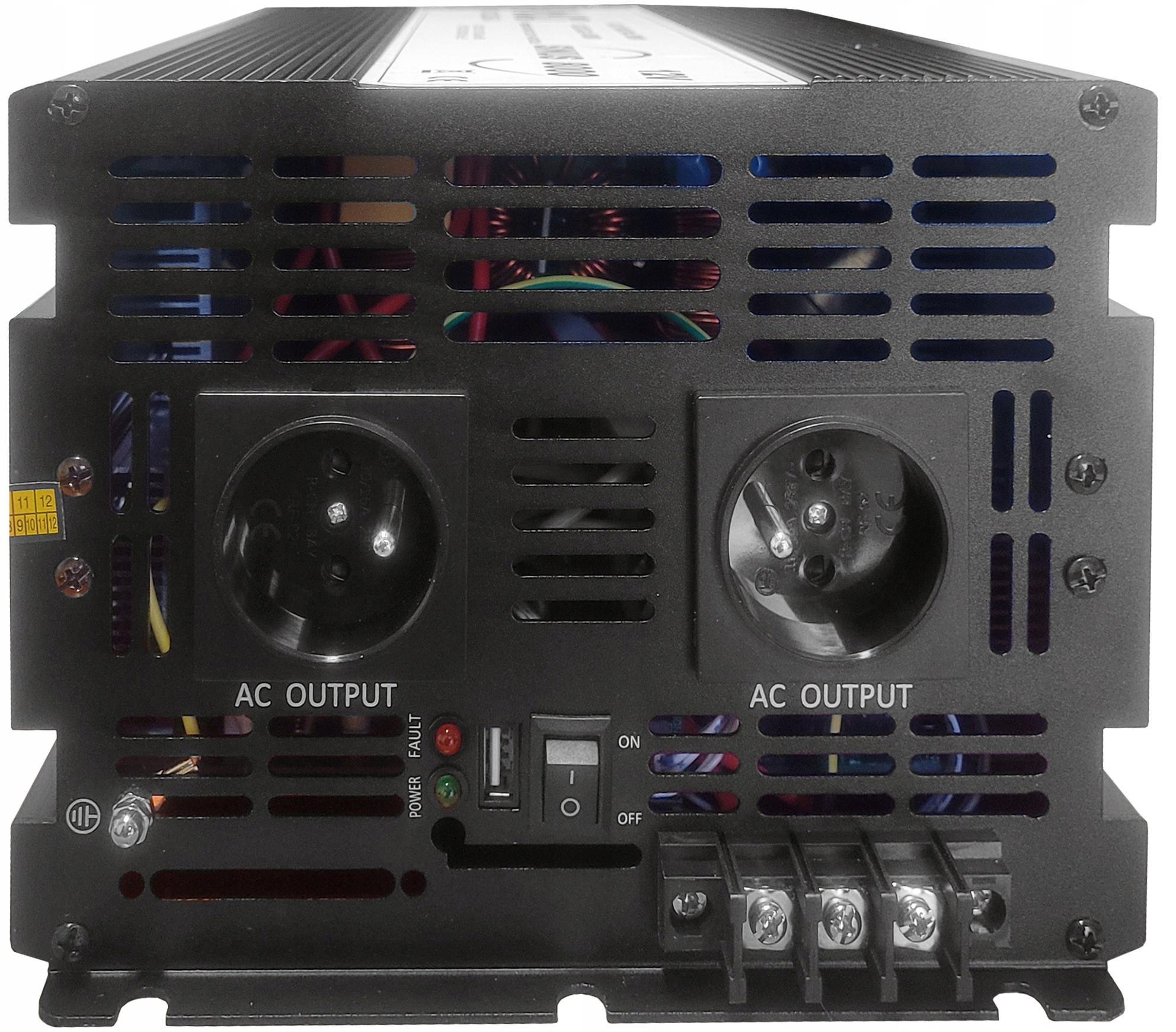 Wbudowane gniazdo USB i pilot zdalnego sterowania