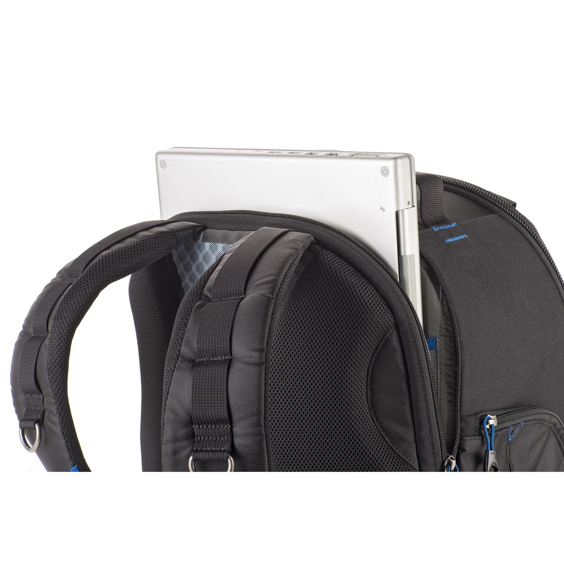 Oddychający tylny panel z siatką powietrzną 320D