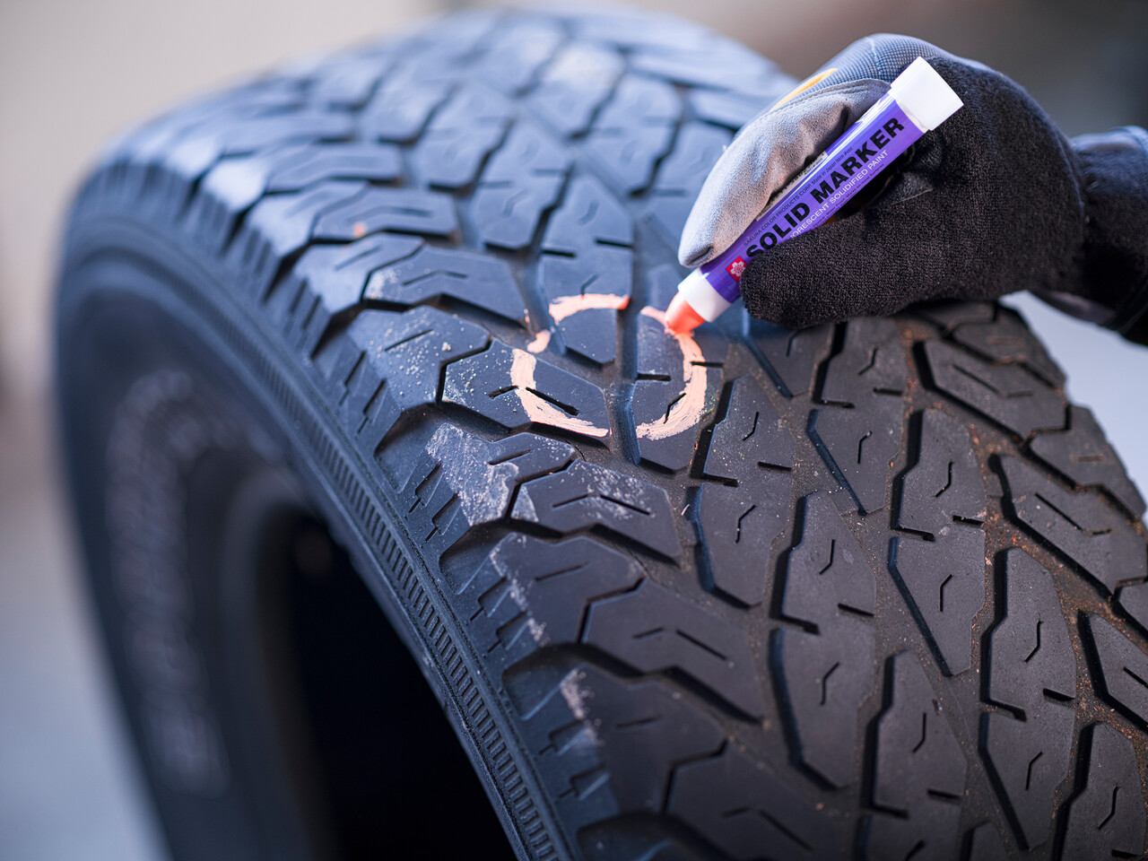 Wytrzymałość i wszechstronność na różnych powierzchniach