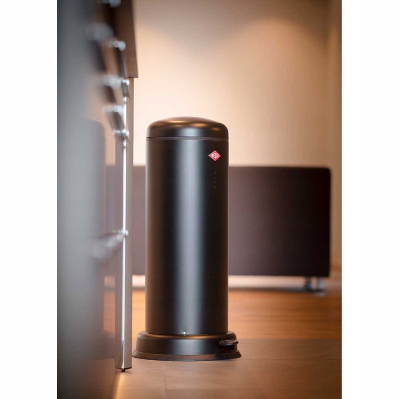 Mechanizm pedałowy z tłumieniem opadania