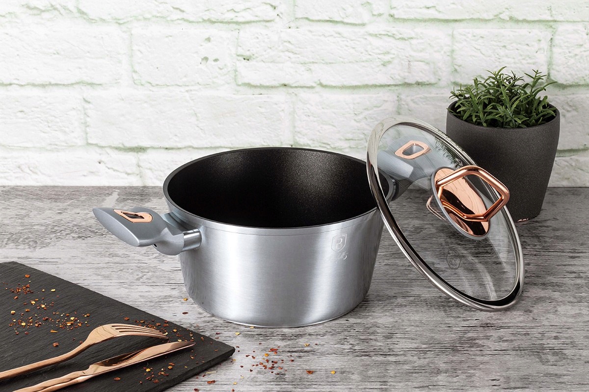 Zestaw naczynia – Garnek i patelnia o średnicy 24 cm