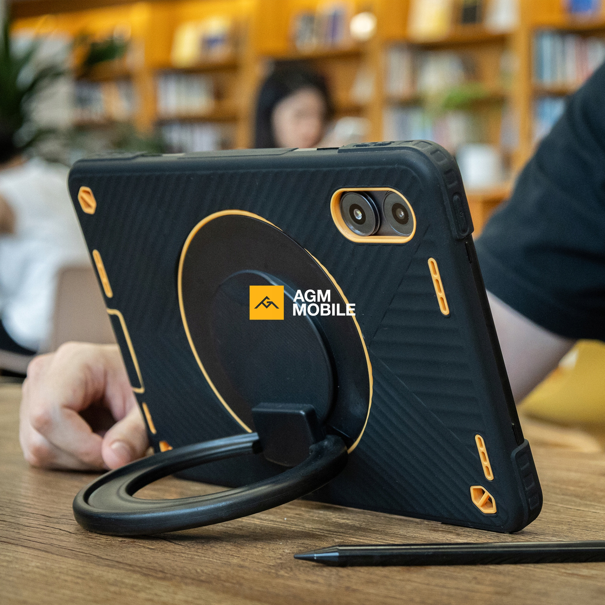 Wyświetlacz 11' FHD z częstotliwością odświeżania 90 Hz