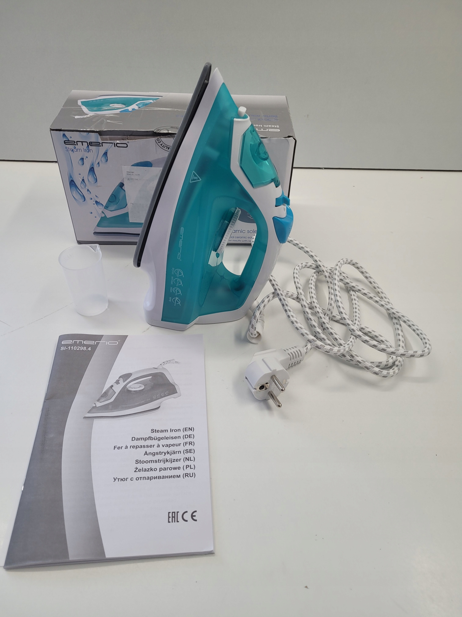 Wydajność pary – 17 g/min dla skutecznego prasowania