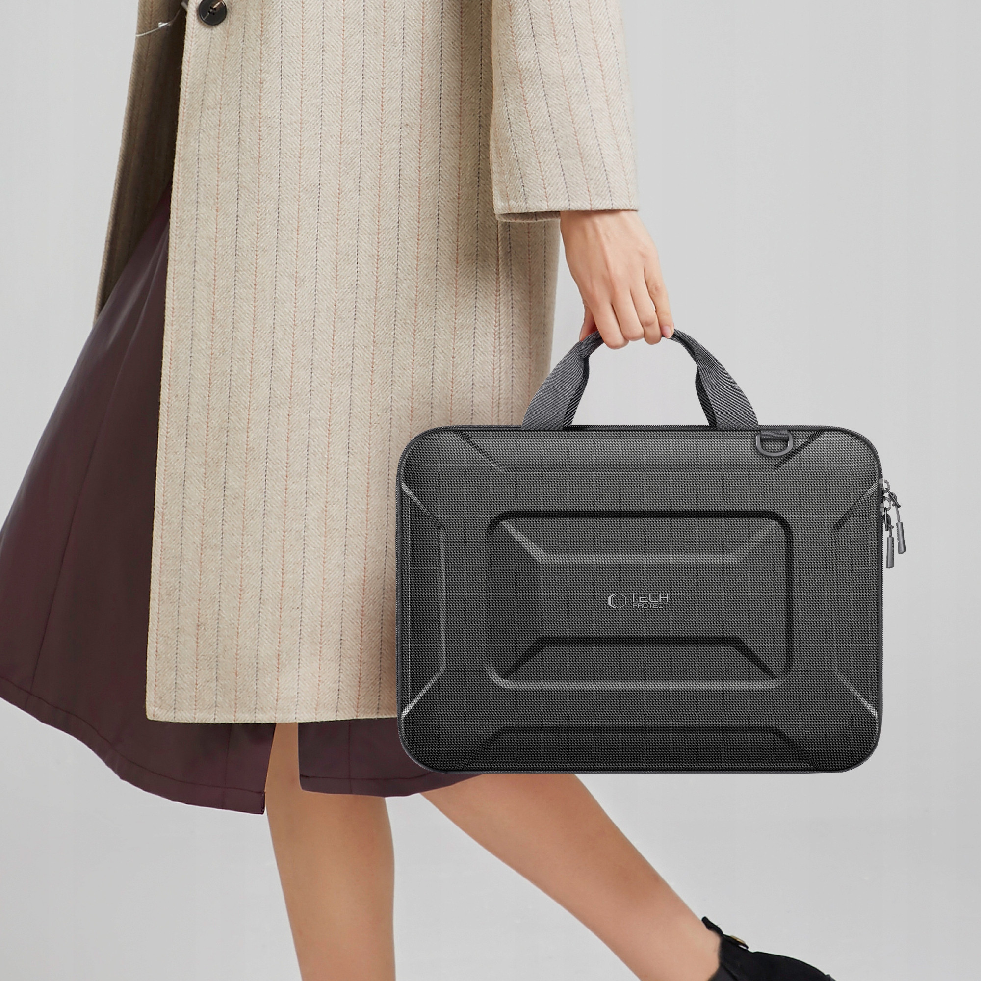 Wnętrze z miękkim welurem dla maksymalnej ochrony