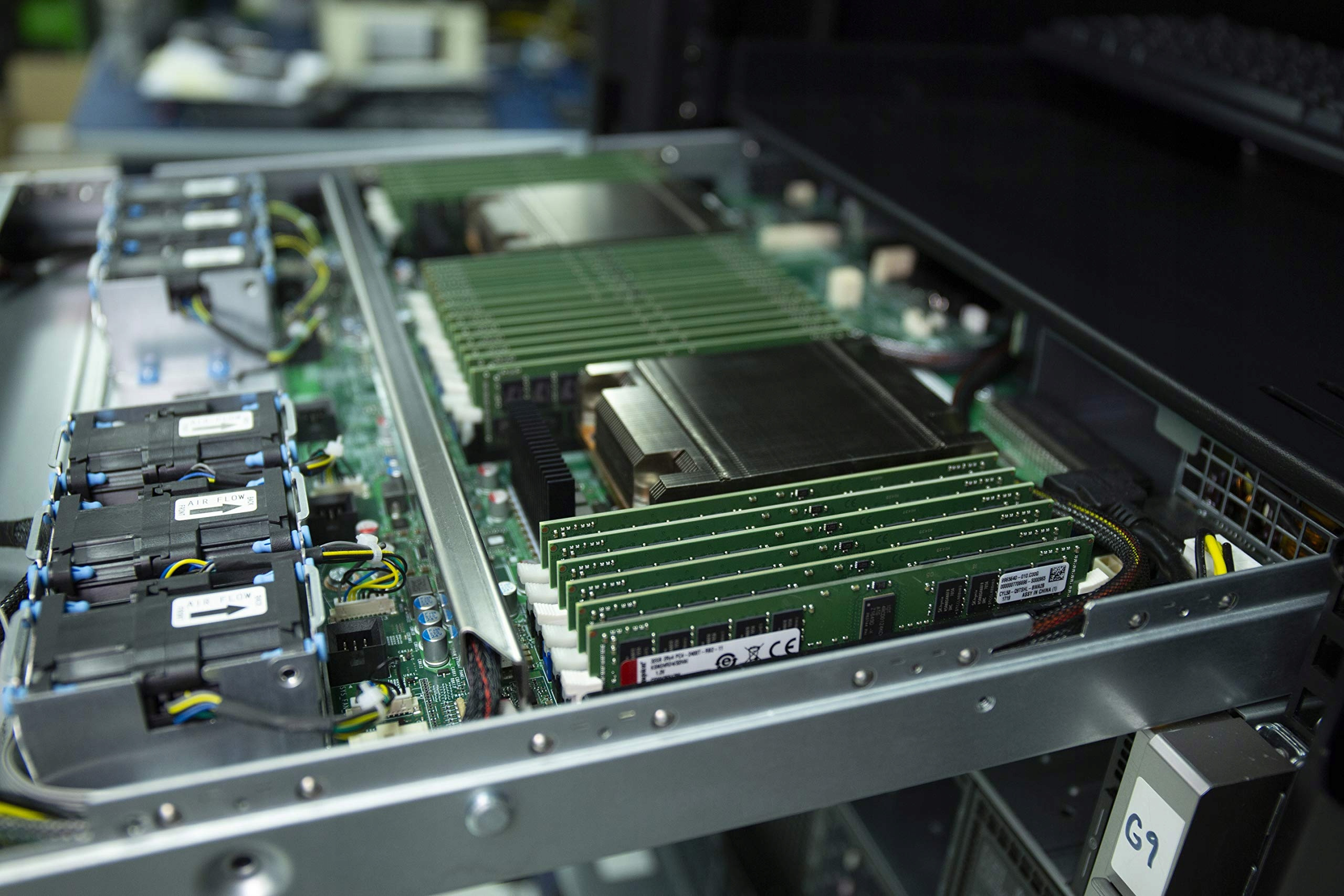 Pojemność 16 GB – Idealna dla serwerów i komputerów