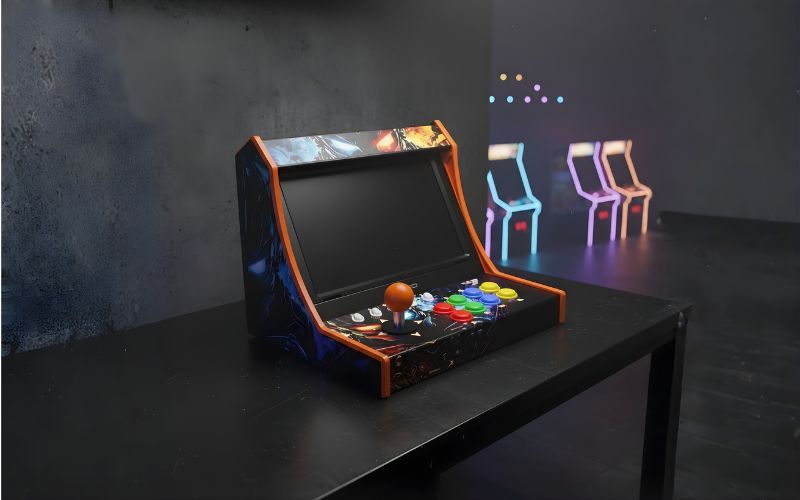 Kontroler YAXO Arcade Arena do Nintendo Switch inspirowany automatem arcade, widok pod kątem