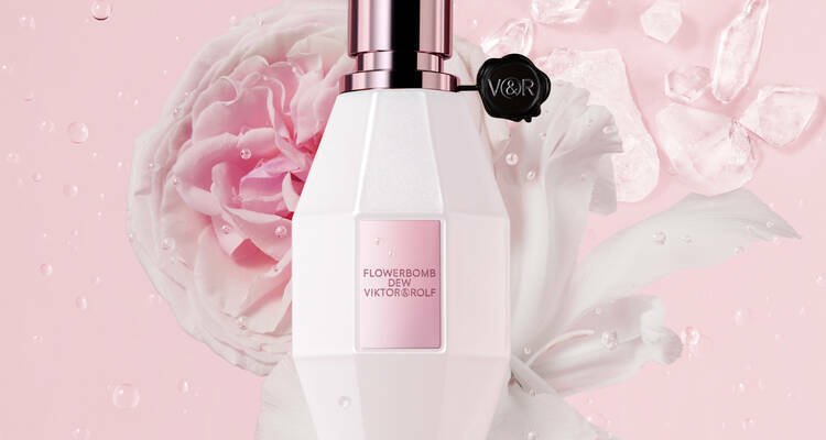 Zmysłowe nuty zapachowe Flowerbomb Dew