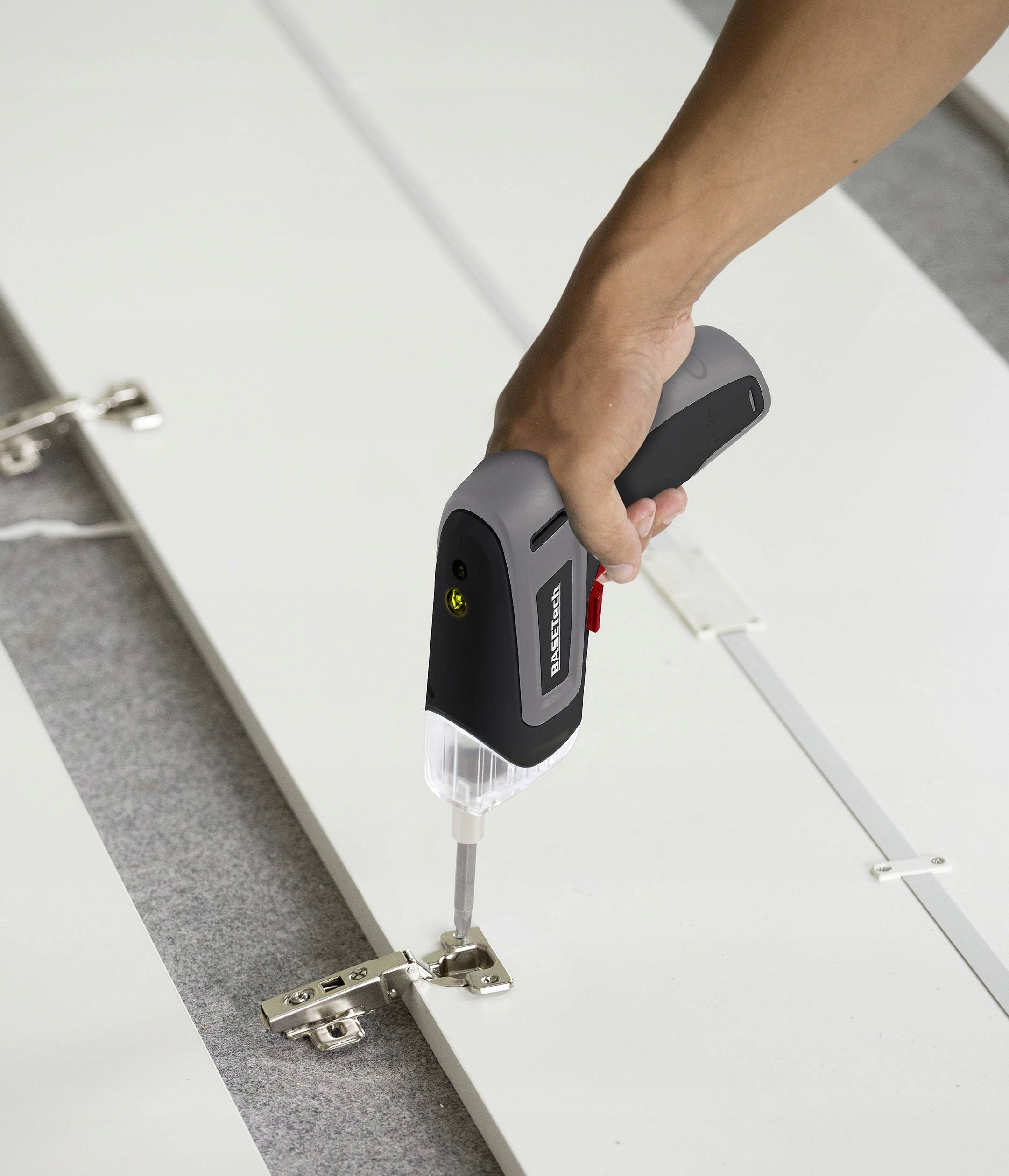 Wbudowane oświetlenie LED – Pracuj w każdych warunkach