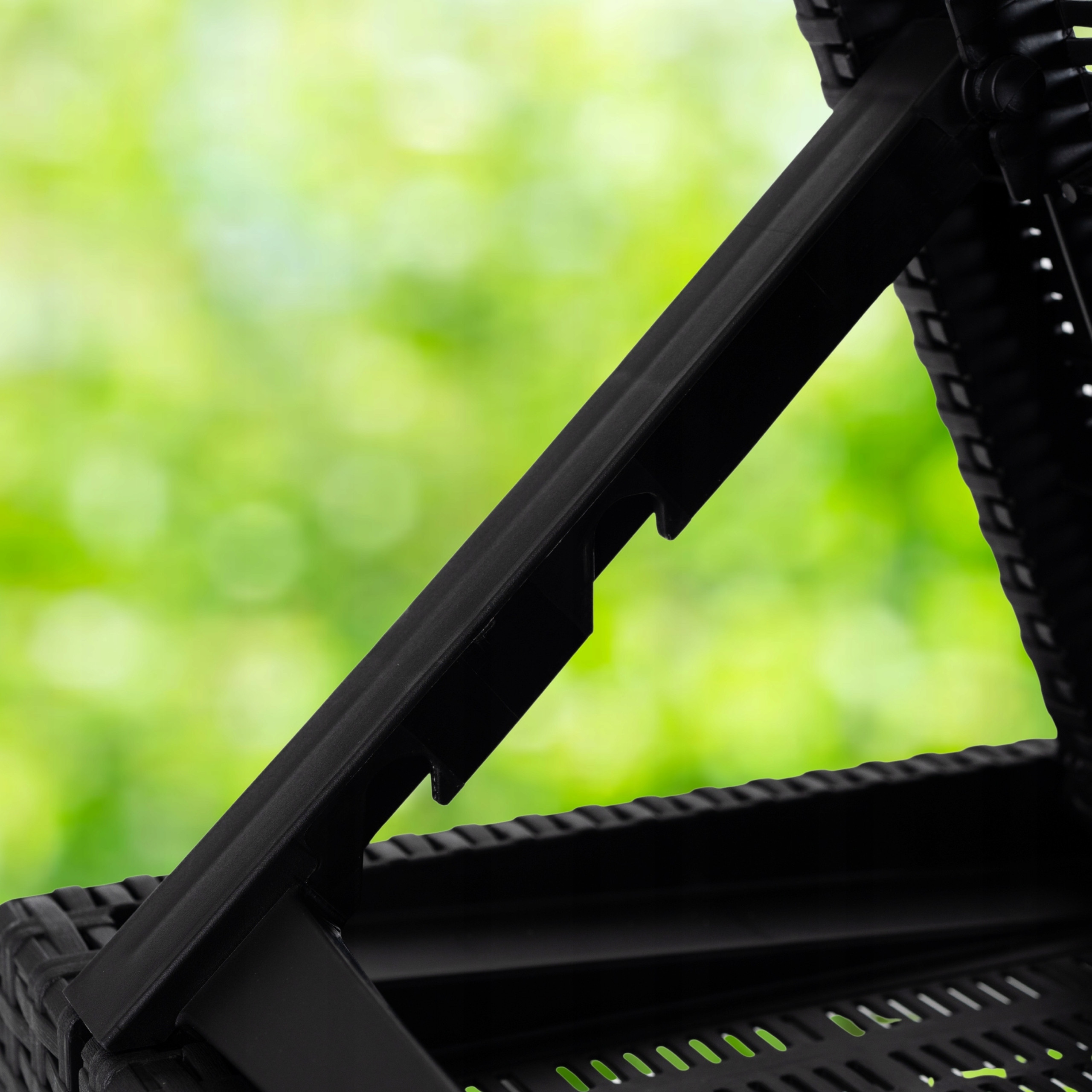 Regulowane oparcie dla maksymalnego komfortu