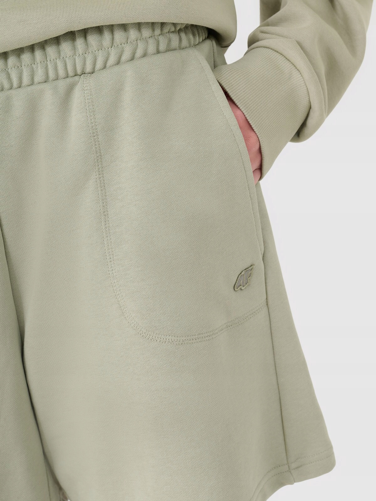 Funkcjonalne kieszenie – praktyczność na co dzień