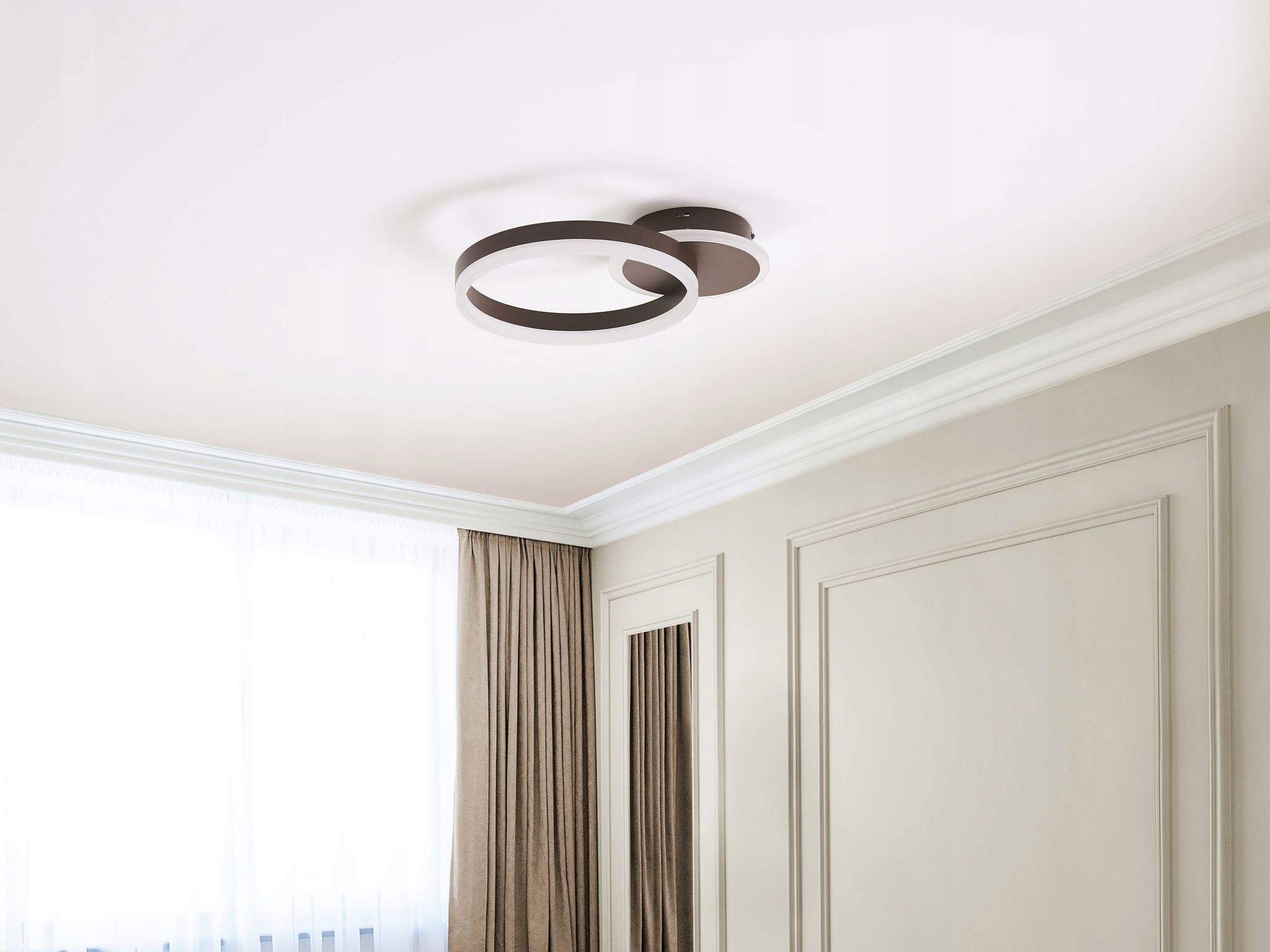 Wbudowane oświetlenie LED – Ciepłe, białe światło