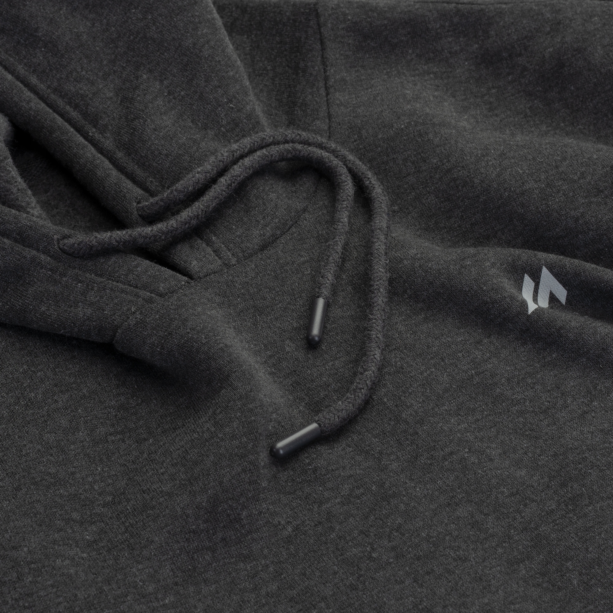 Wygodny krój z obszernym kapturem