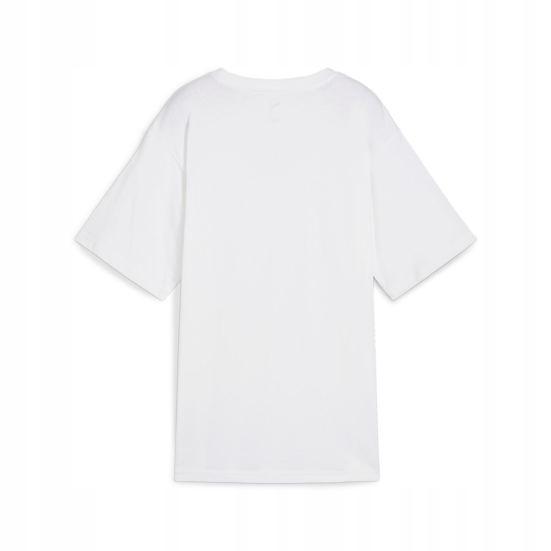 Minimalistyczny design i luźny krój