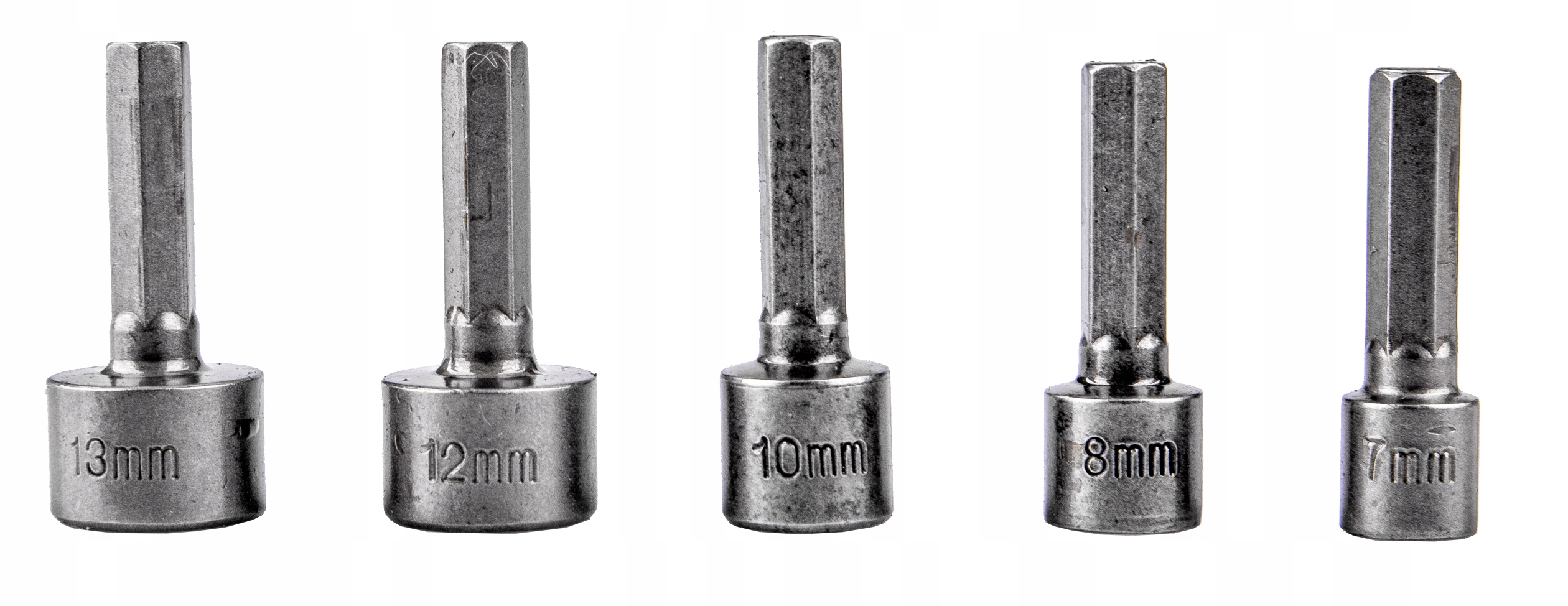 Różnorodność elementów w zestawie – 120 różnych narzędzi