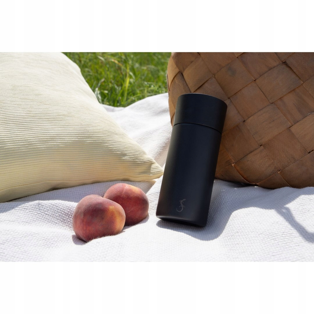 Właściwości izolacyjne – Ciepłe napoje do 8 godzin, zimne do 16 godzin