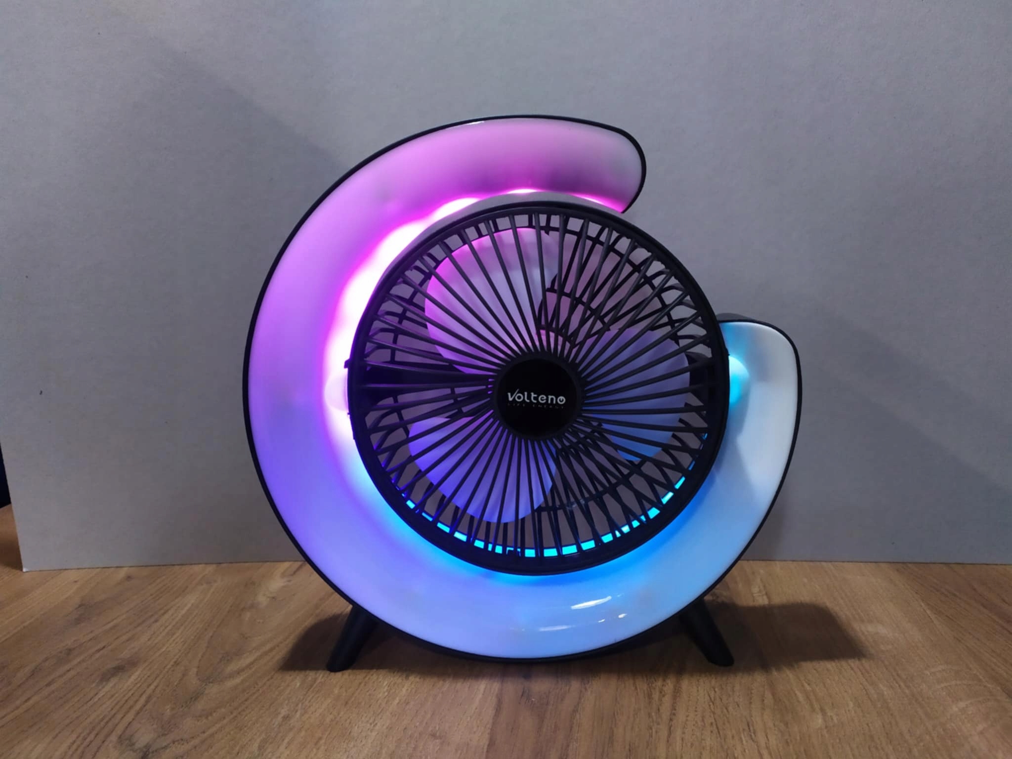 Stylowe oświetlenie RGB dla wyjątkowej atmosfery