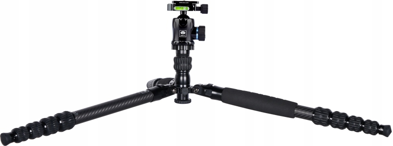 Stabilność na każdej powierzchni – zdejmowane gumowe nóżki i metalowe kolce