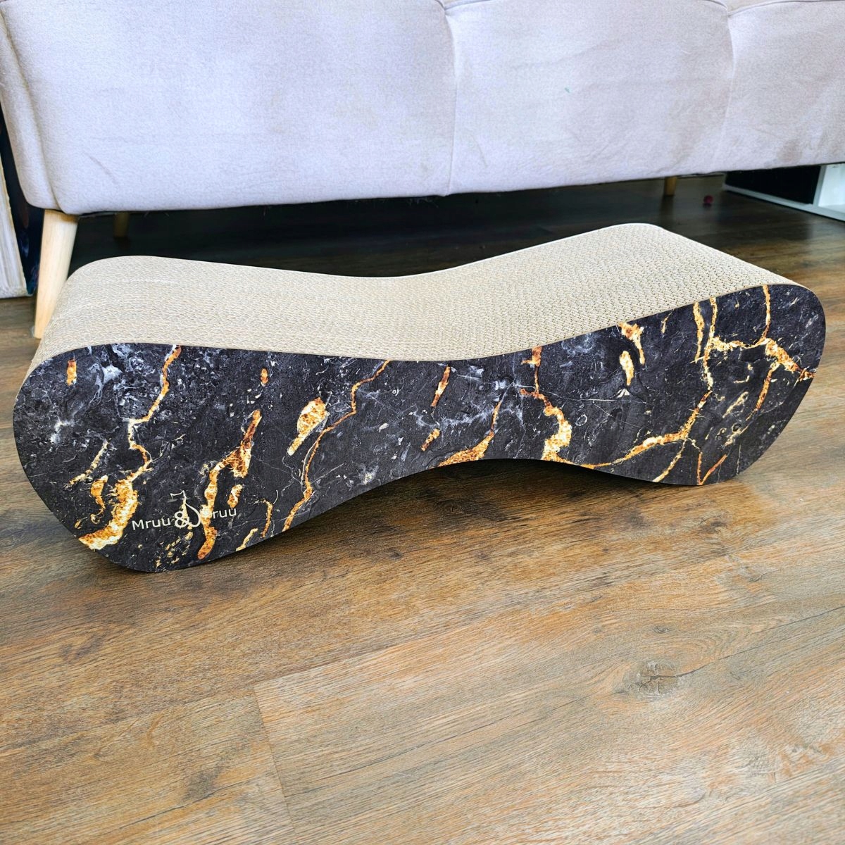 Wygodne użytkowanie – Drapak do użytku dwustronnego dla większej funkcjonalności