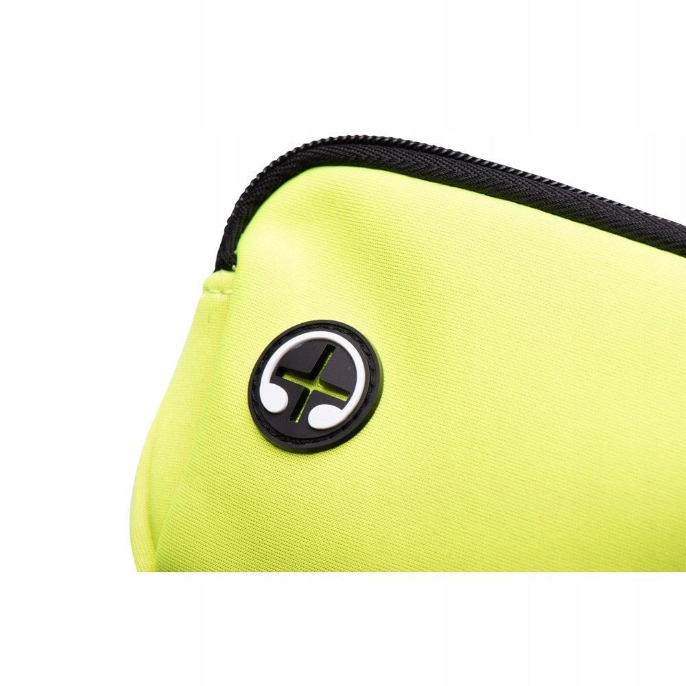 Otwór na kabel do słuchawek – Muzyka w zasięgu ręki