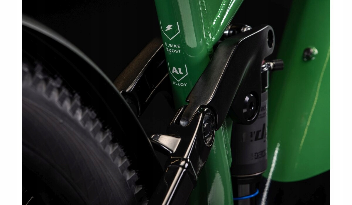 Wytrzymała rama aluminiowa i komfortowy widelec