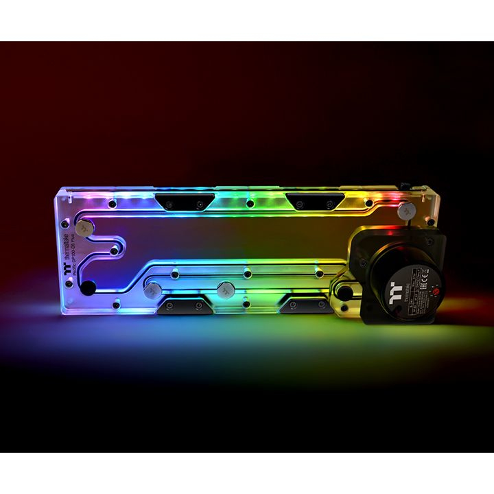 Wbudowane oświetlenie RGB z 18 diodami LED