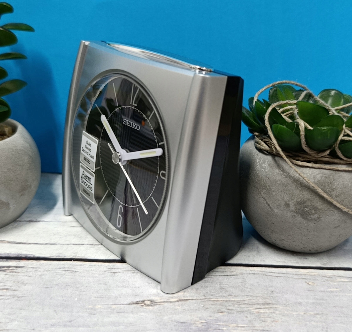 Wykonanie i design budzika Seiko
