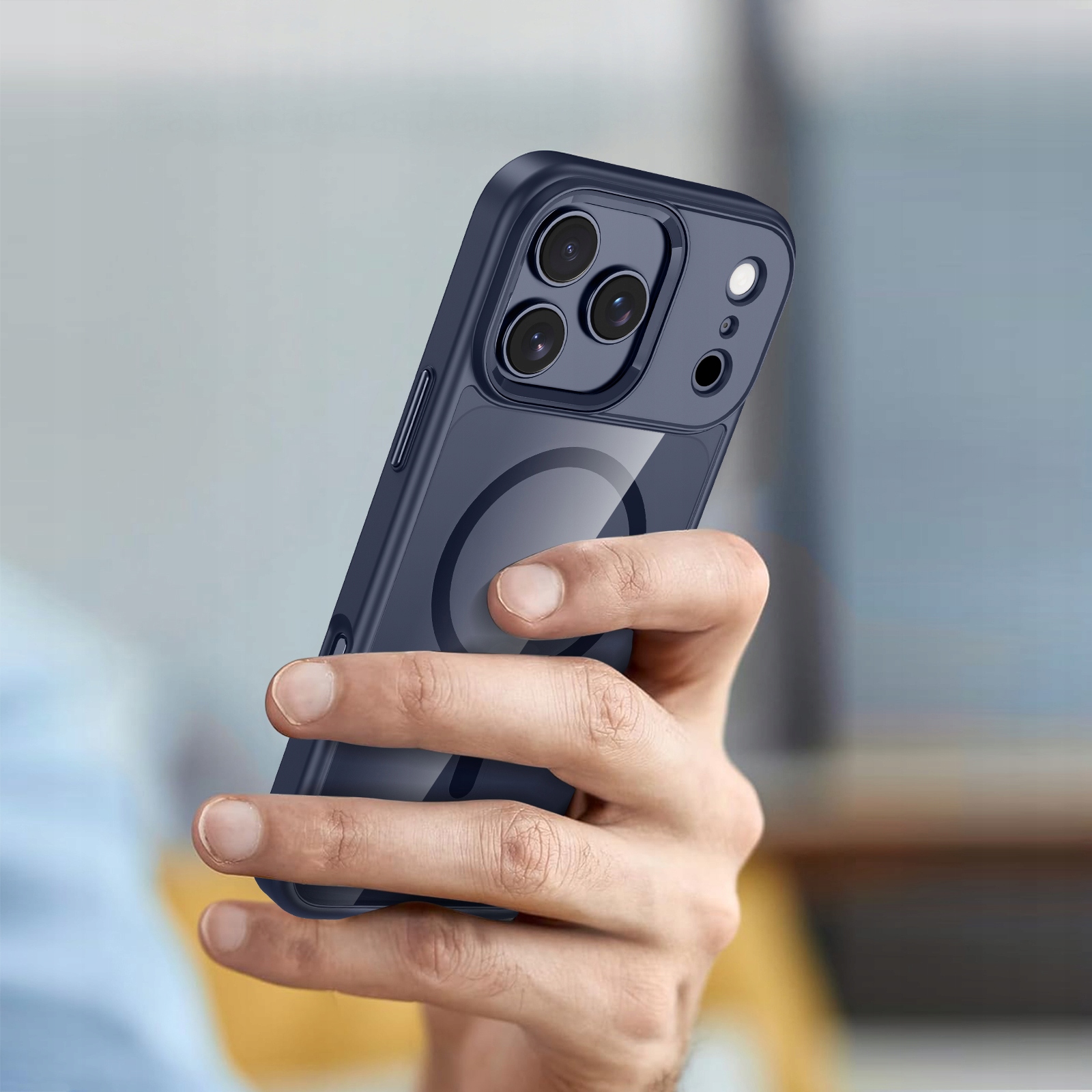 Łatwy dostęp do portów i przycisków – Funkcjonalność na pierwszym miejscu