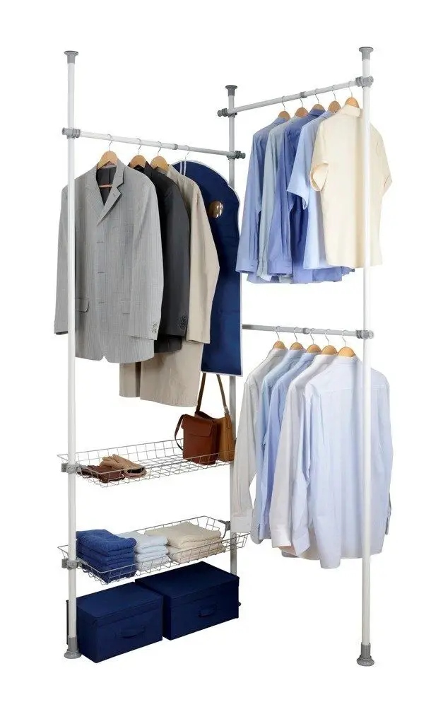 Wygodny uchwyt do sięgania po wysoko wiszące ubrania