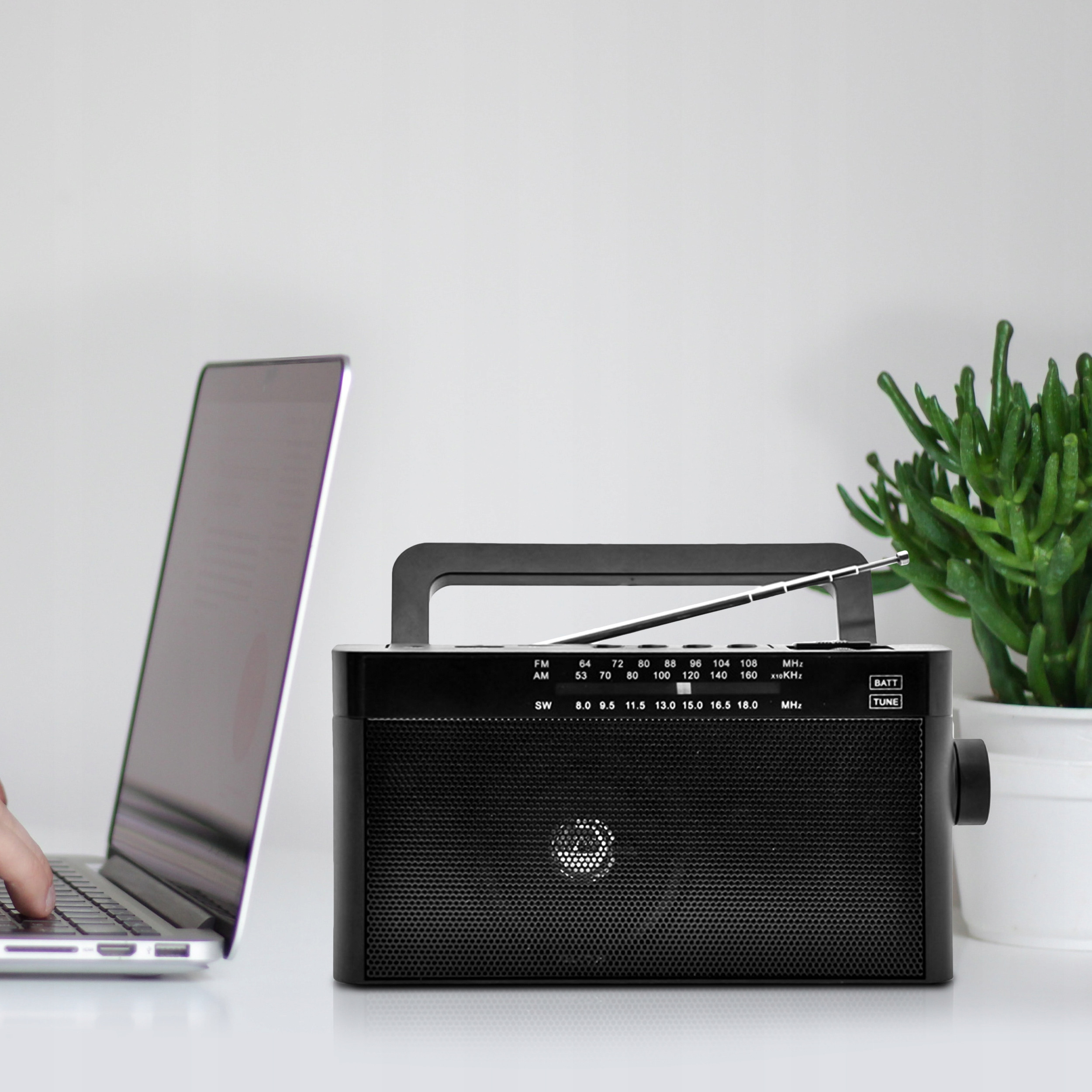 Ergonomiczne przyciski i wyraźny wyświetlacz LCD