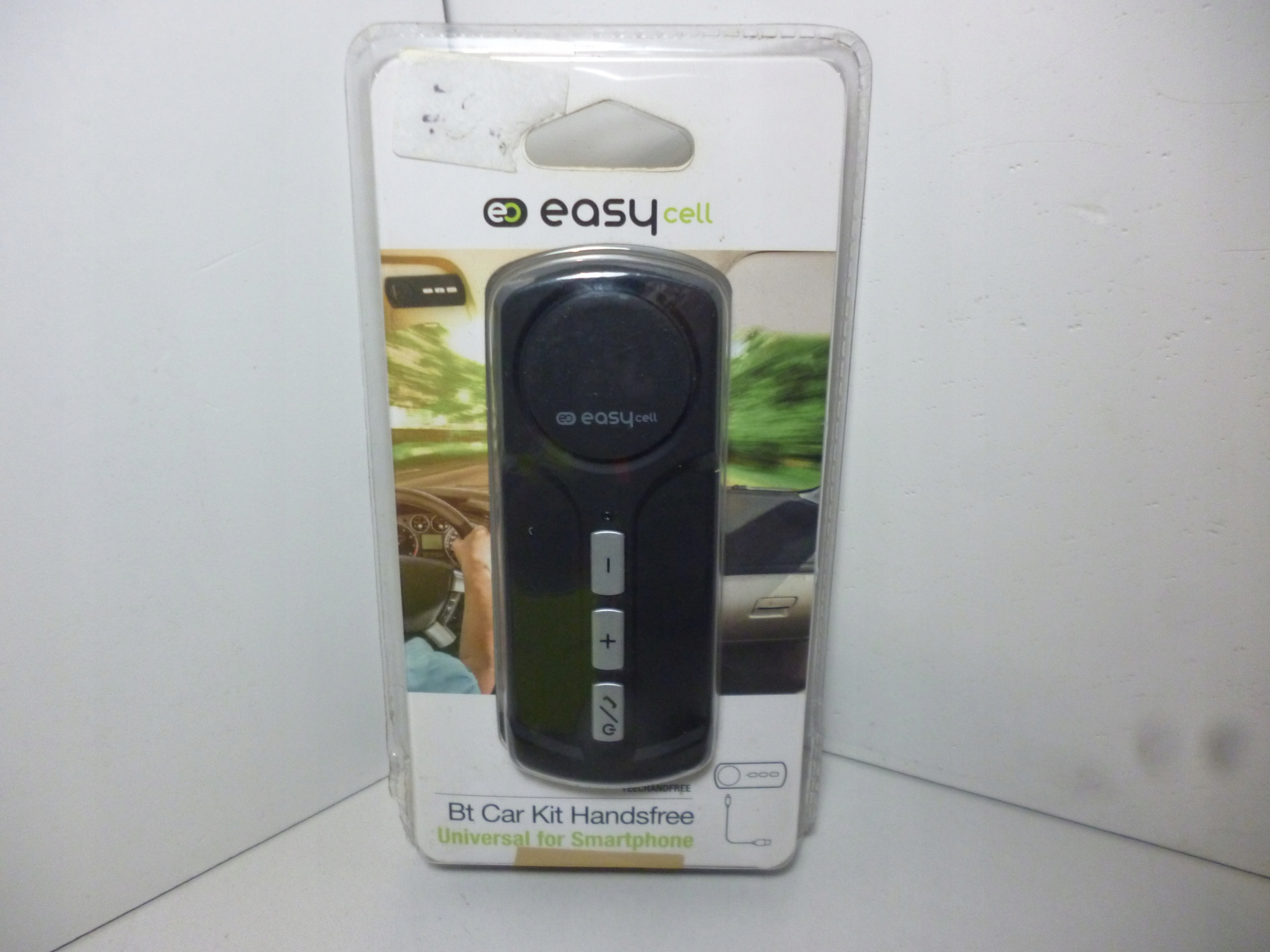 Intuicyjne przyciski – Wygodna obsługa bez odrywania rąk od kierownicy