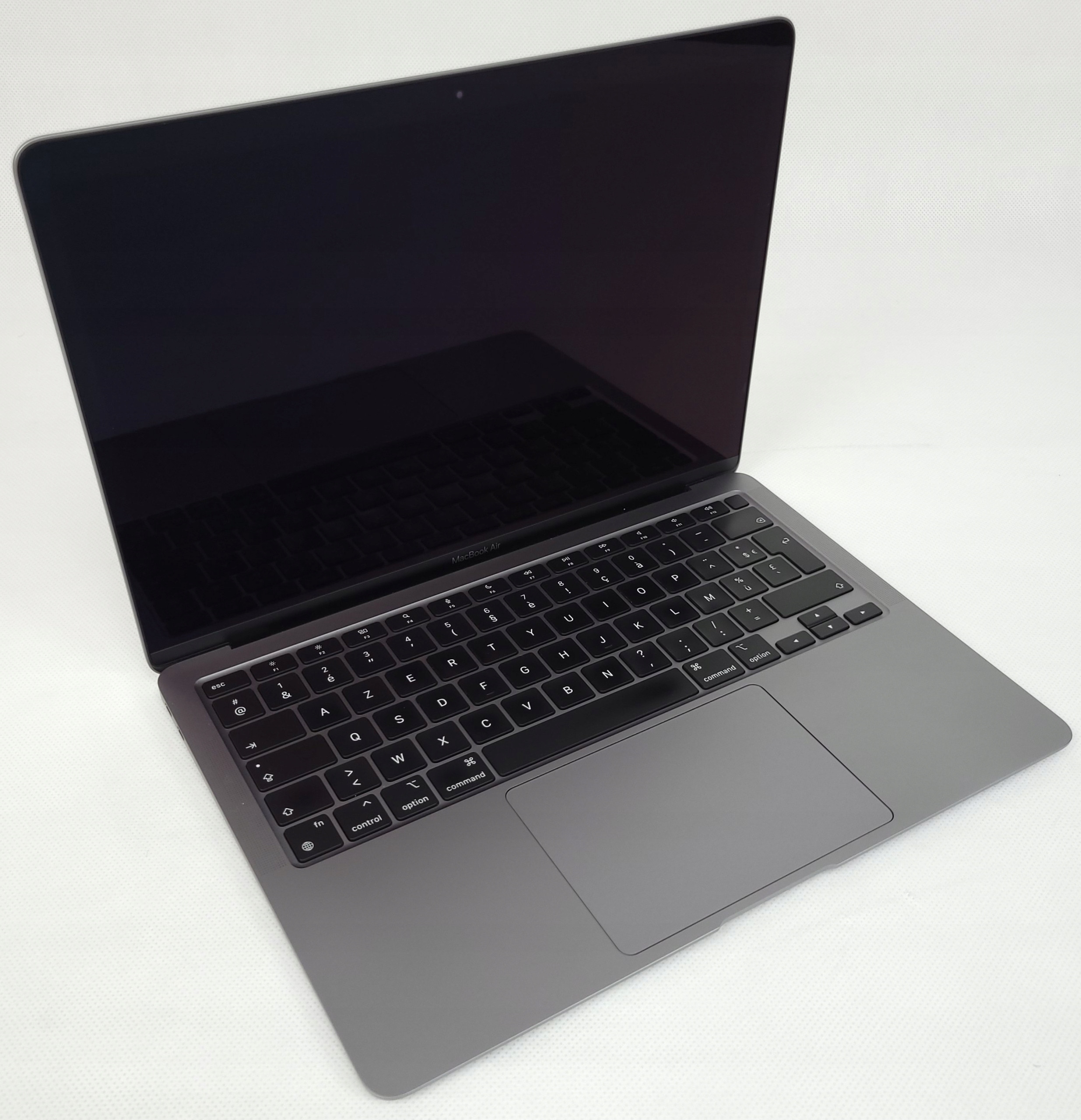 Wyjątkowa jakość obrazu – Ekran Retina 13,3