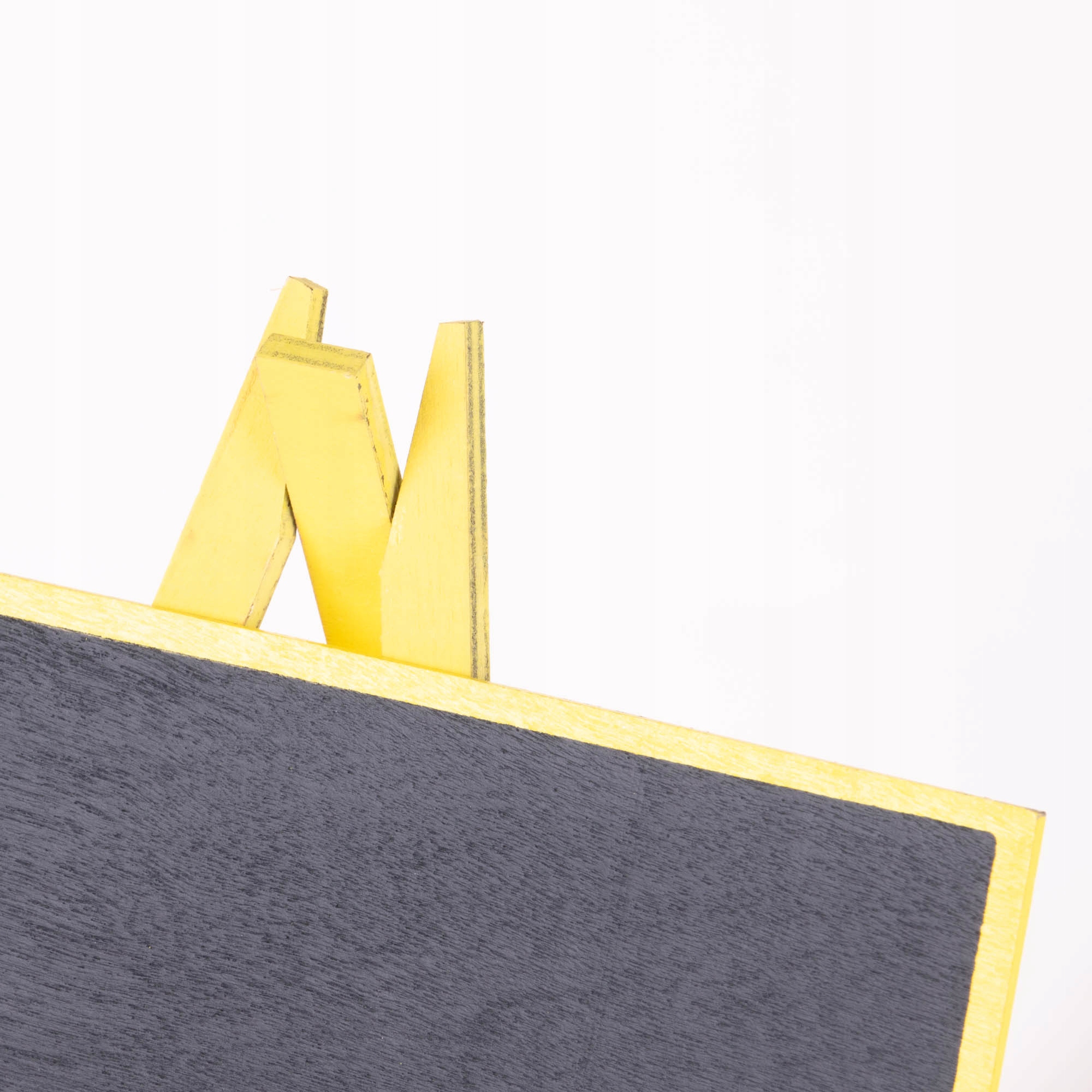 Różnorodne kształty – Personalizacja dekoracji stołu