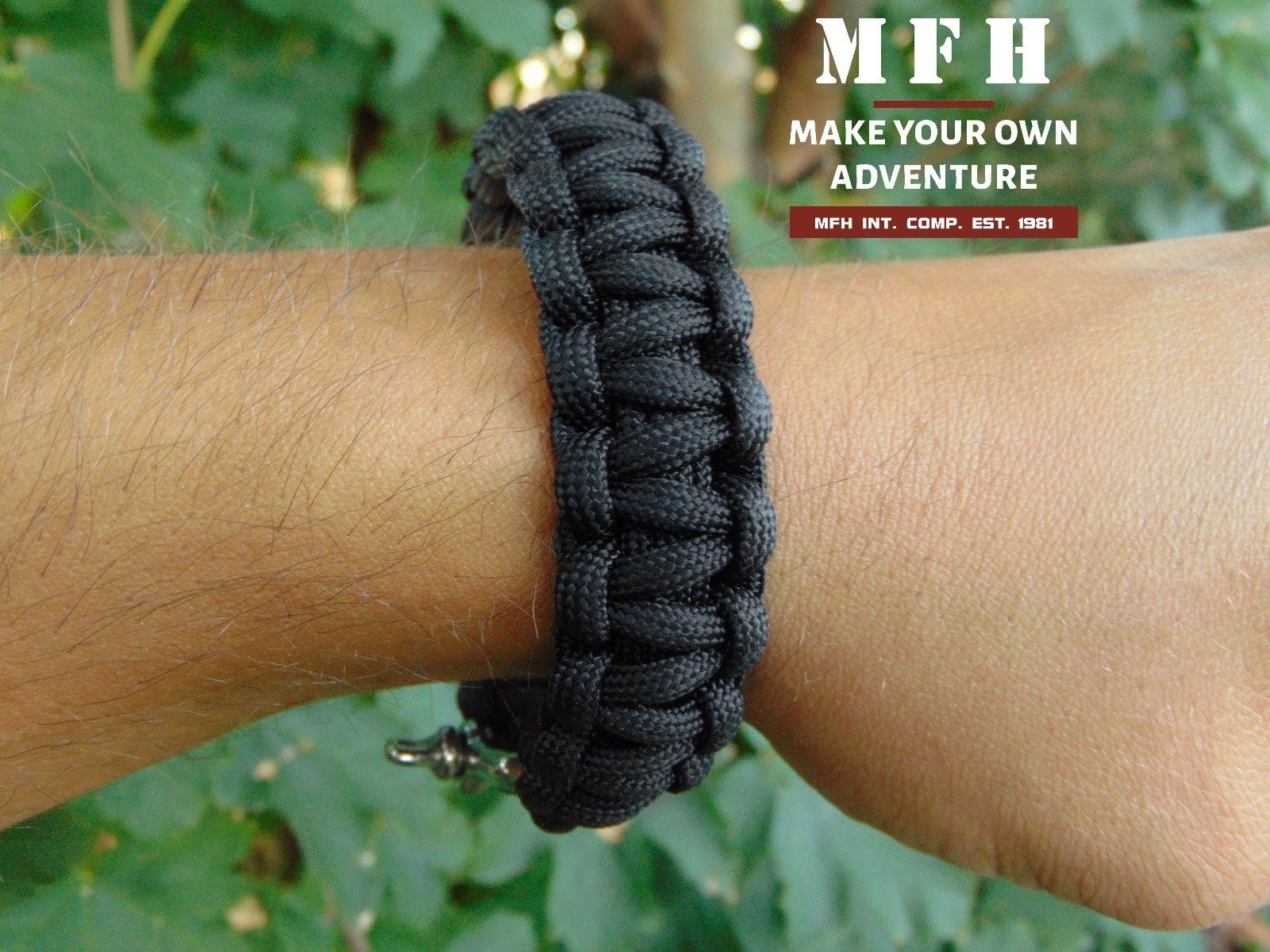 bransoletka-paracord-black-metal-5.jpg