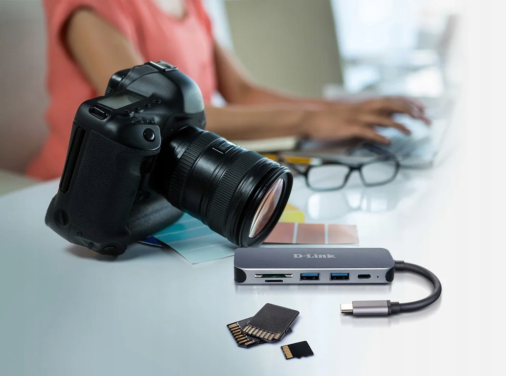 Zintegrowany czytnik kart pamięci – Obsługa MicroSD, SD, SDHC, SDXC