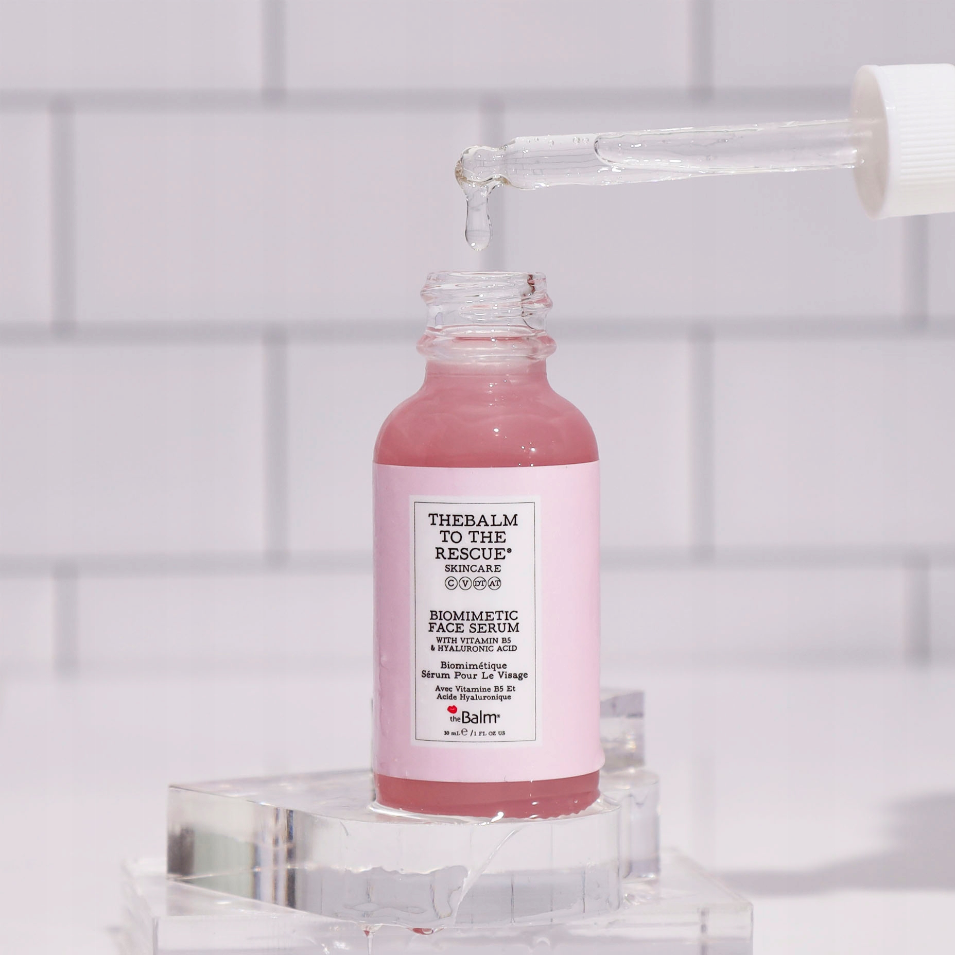 Kluczowe składniki aktywne: Witamina B5 i Kwas Hialuronowy