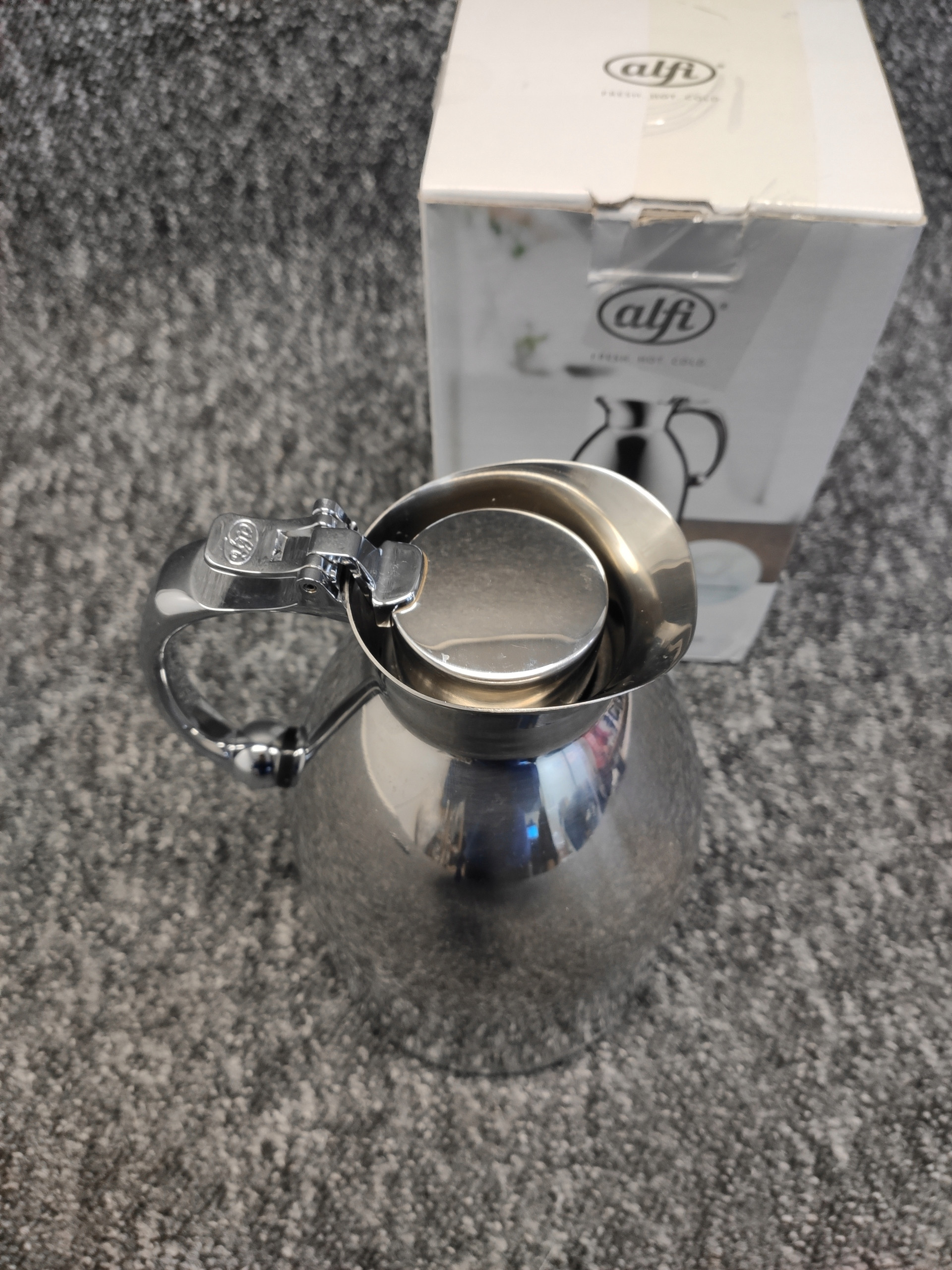 System nalewania – Łatwa obsługa jedną ręką