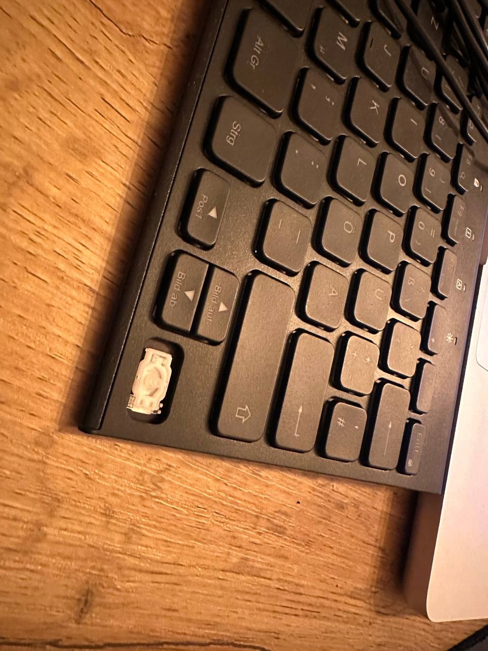 Wygodne pisanie dzięki klawiszom nożycowymi