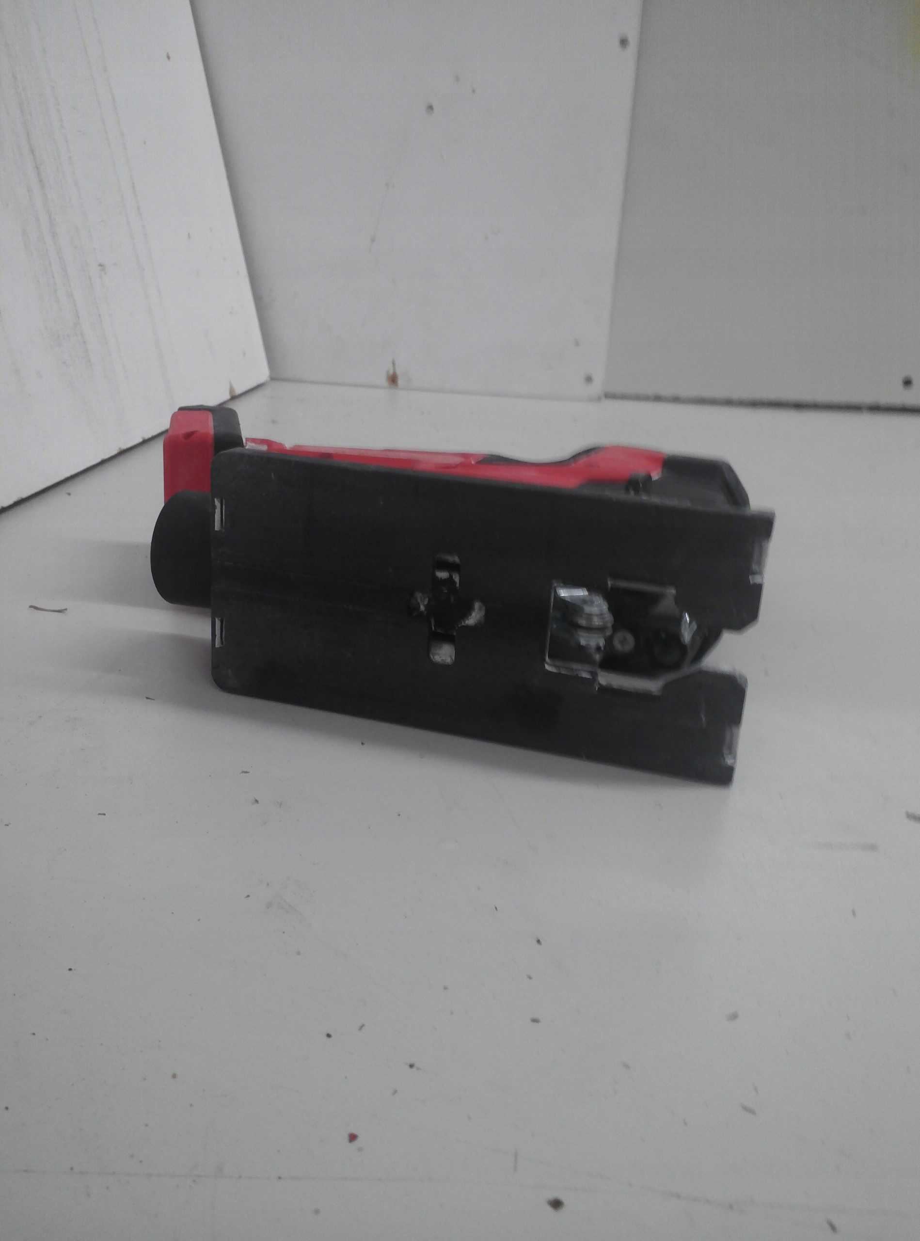 Funkcje ułatwiające pracę – Wydmuch pyłu i dioda LED