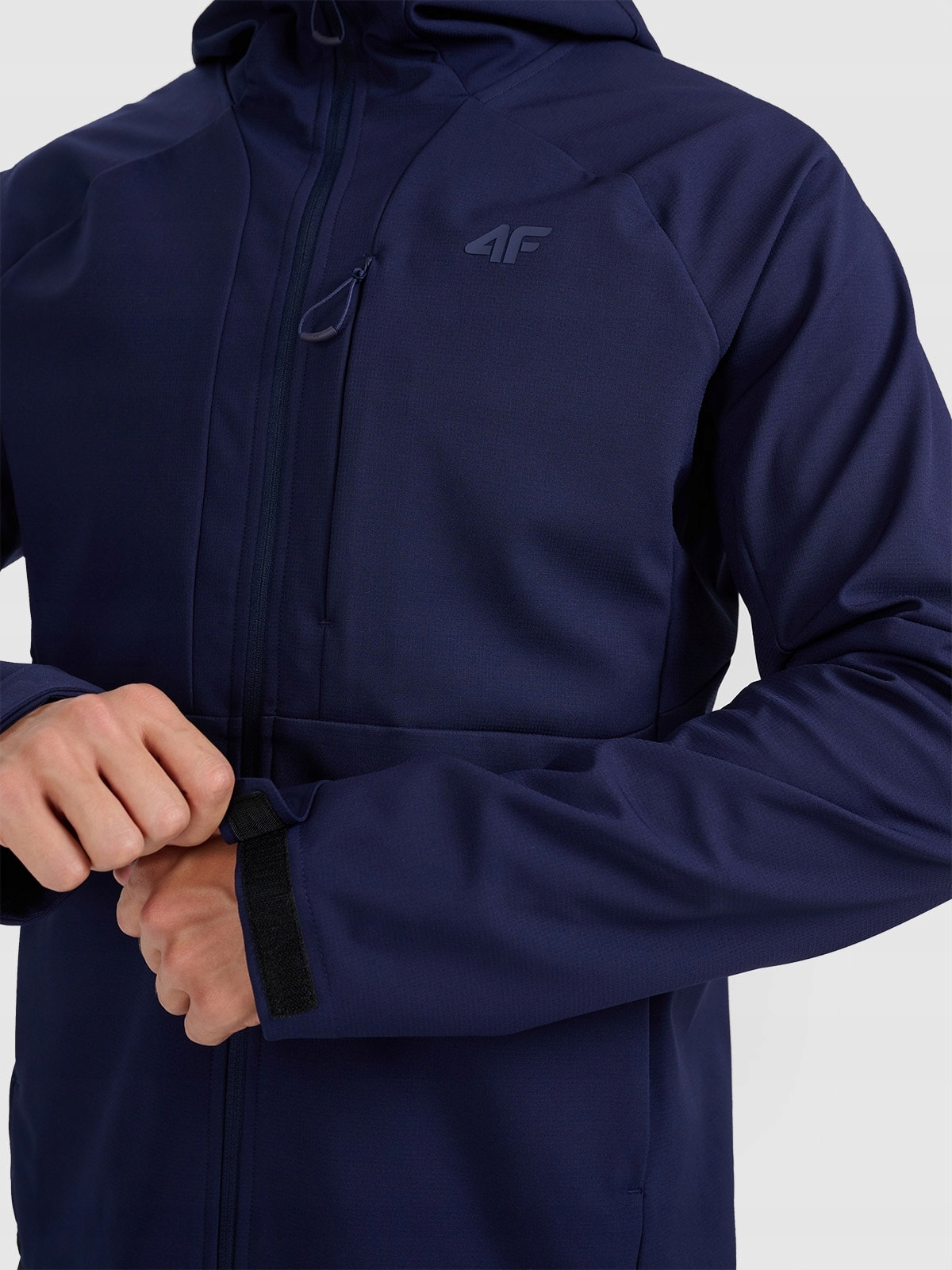 Komfort i oddychalność – jak kurtka M503 radzi sobie w trudnych warunkach