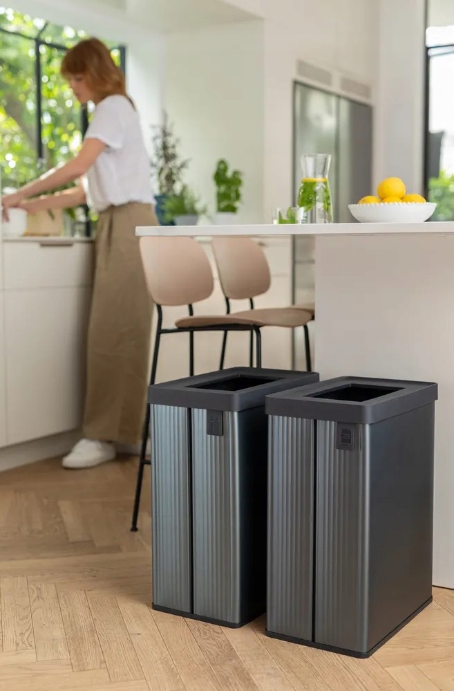 Wygodne sortowanie odpadów z możliwością użycia dwóch worków