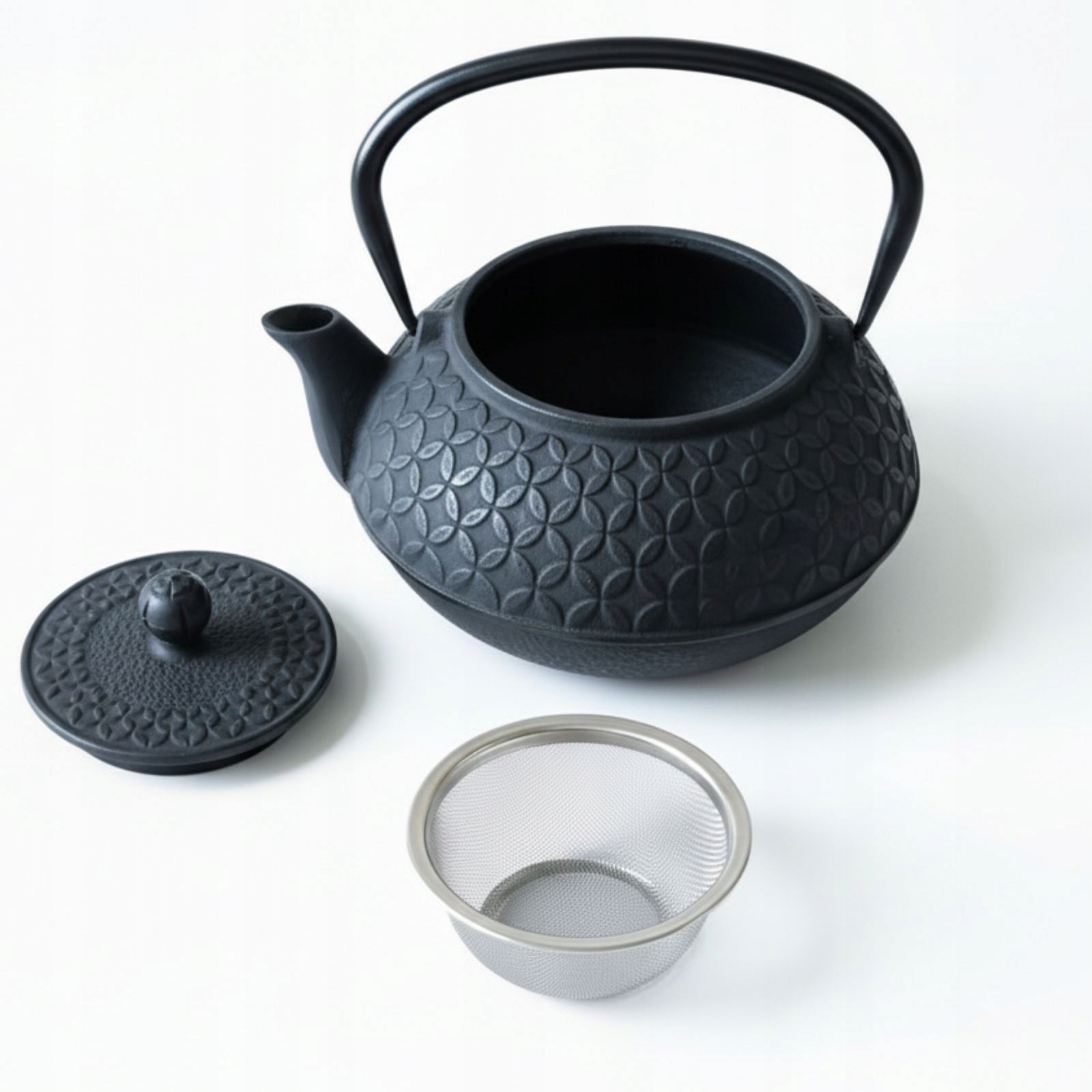 Praktyczne akcesoria – Metalowe sitko dla łatwego parzenia