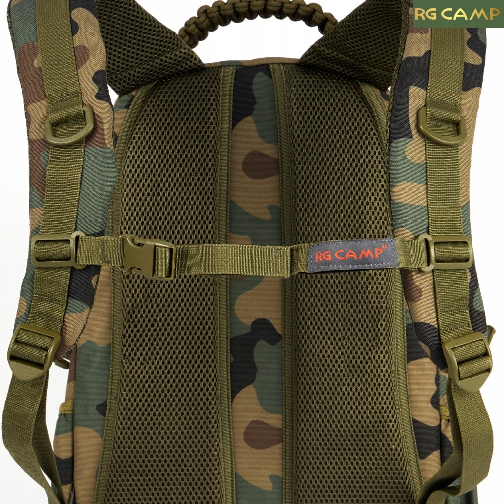 Praktyczne kieszenie i miejsce na laptopa