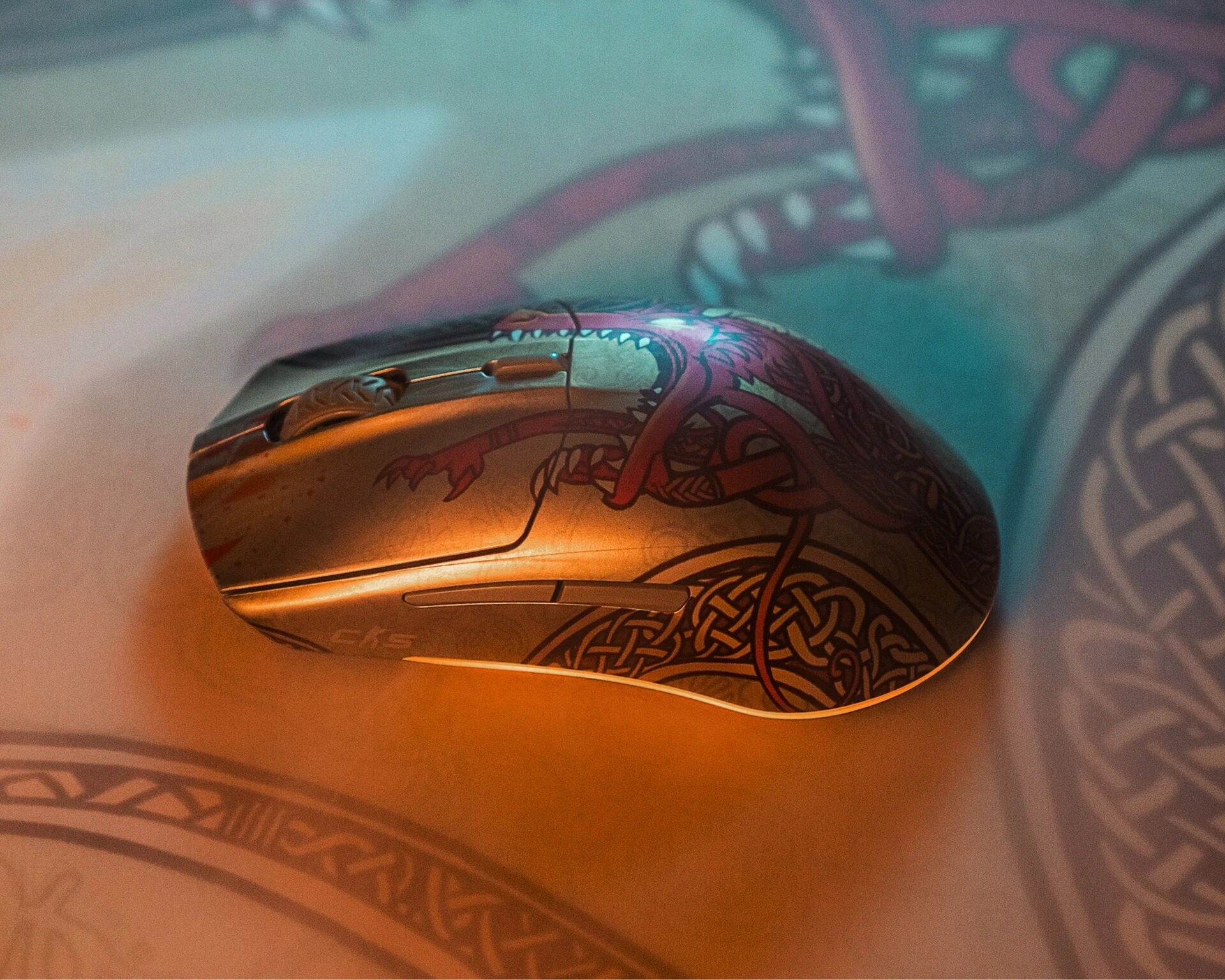 Podświetlenie RGB w 3 strefach dla efektownego wyglądu