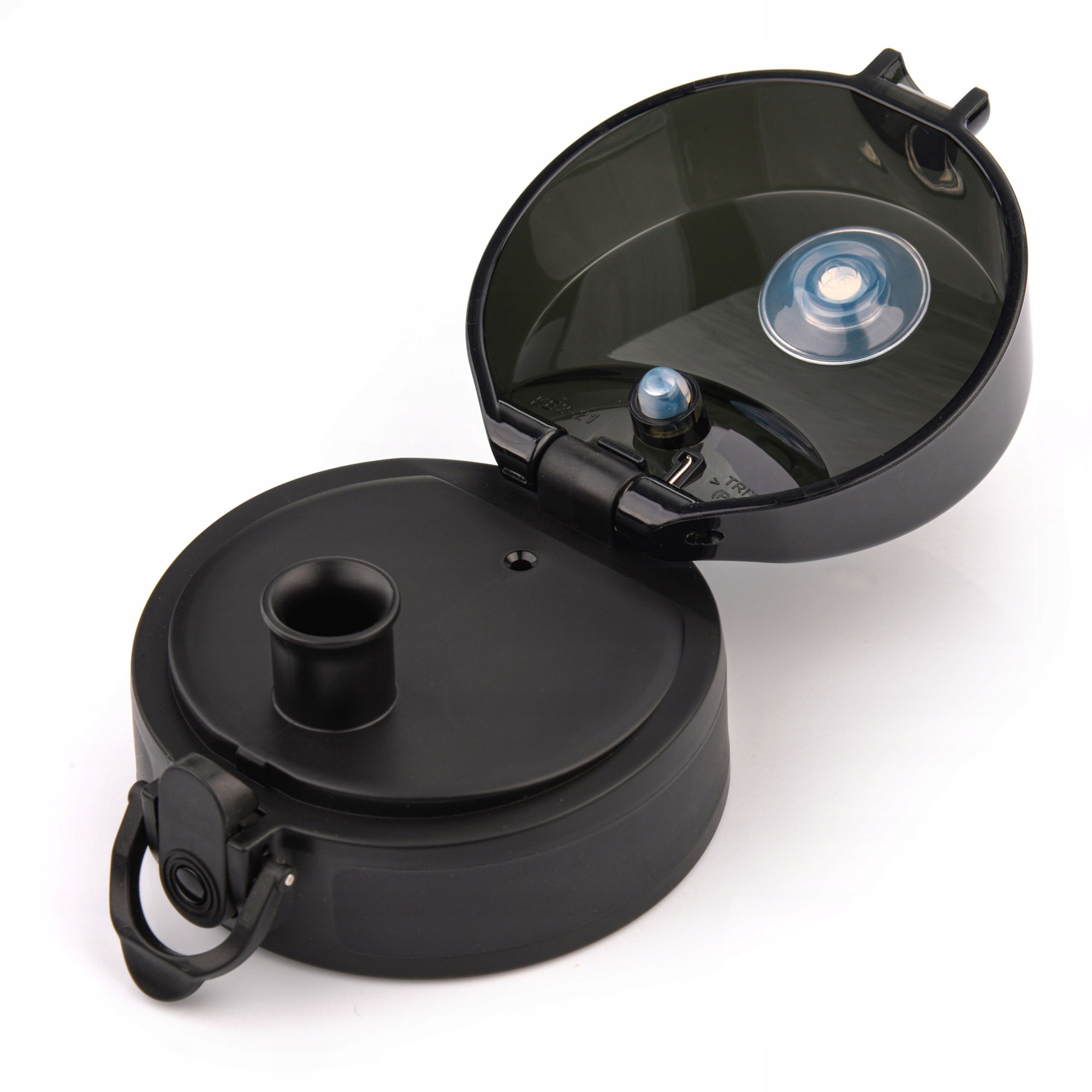 Wygodny pasek i blokada wieczka