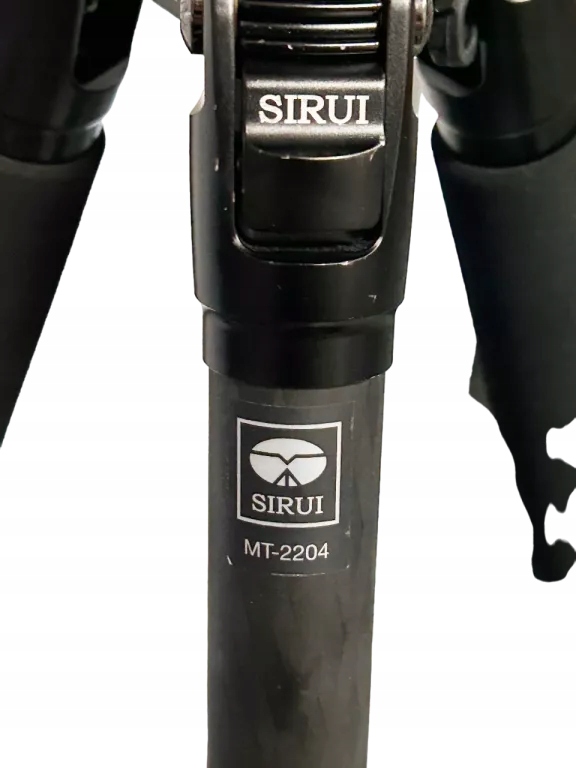 Wygodne użytkowanie – 4-sekcyjne nogi z włókna węglowego